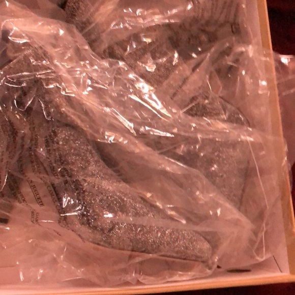 Micheal Kors  size 10 silver stretch booties metallic from MK store NIB - Picture 8 of 10